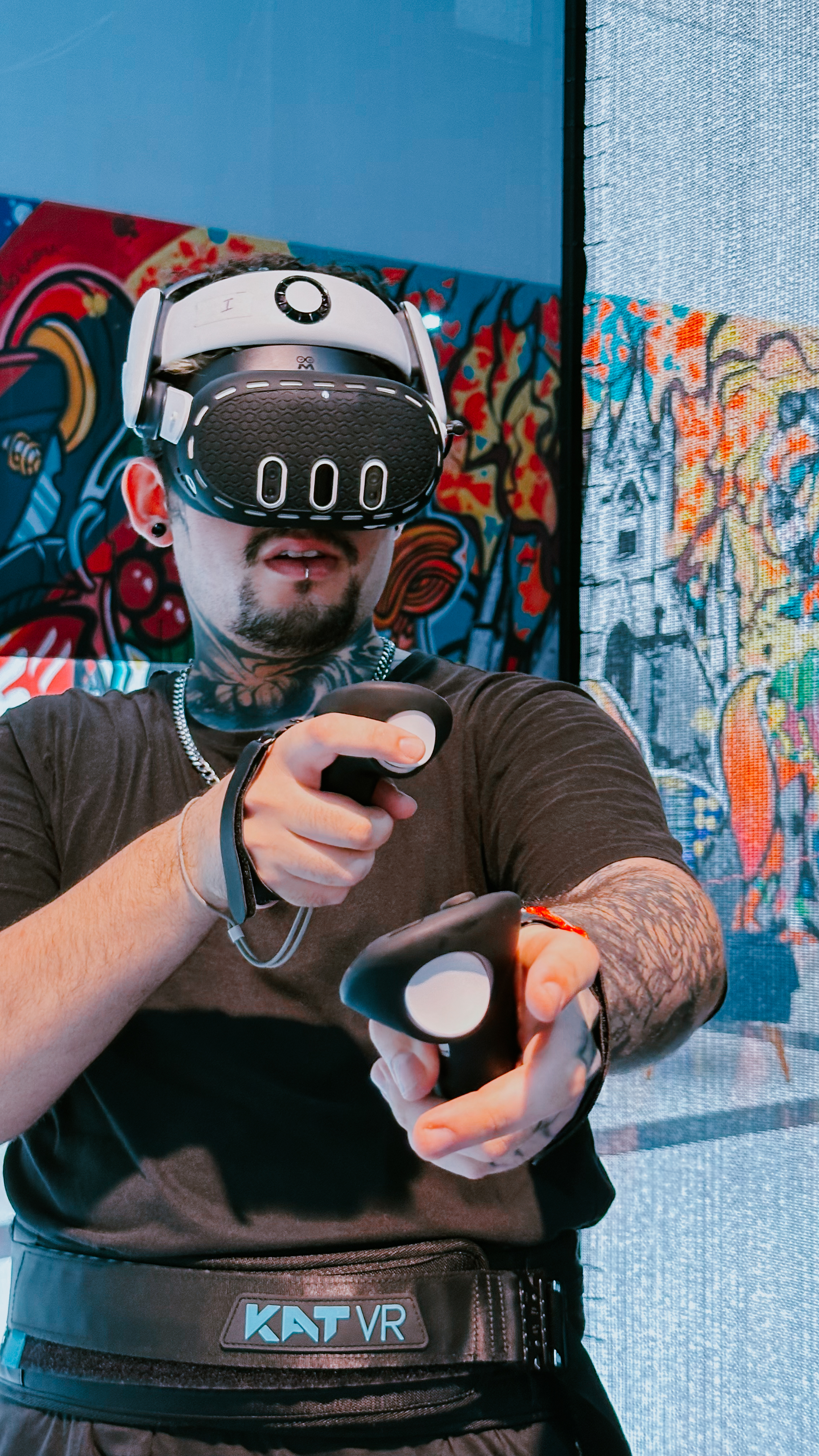 Pessoa usando KAT VR na I-BOX VR